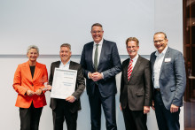 Preisträger des Zukunftspreises 2026: Dr. Michael Lakatos (2. v. l.)